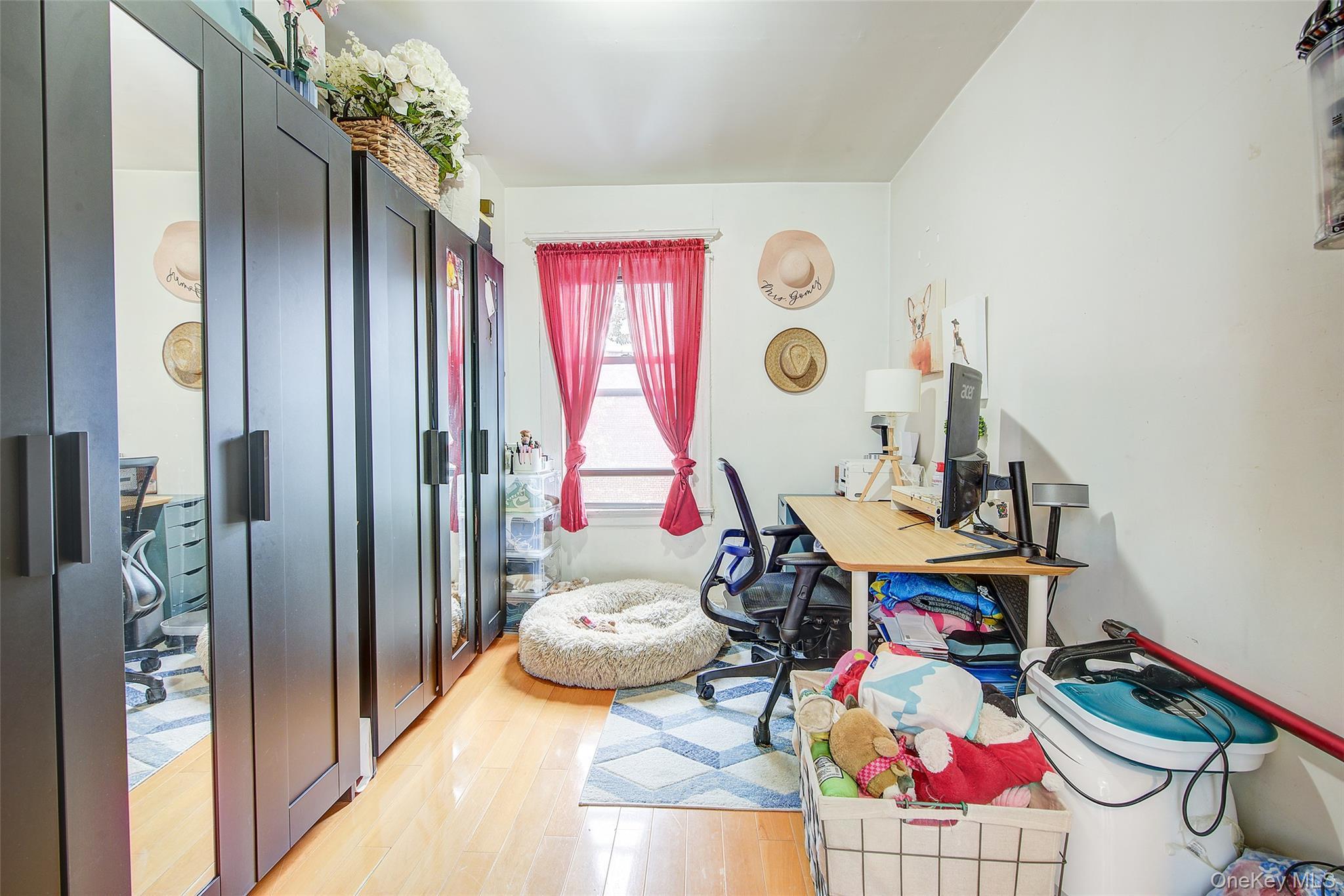 Single Family 95th Avenue Queens, NY 11416, MLS-1056757-17