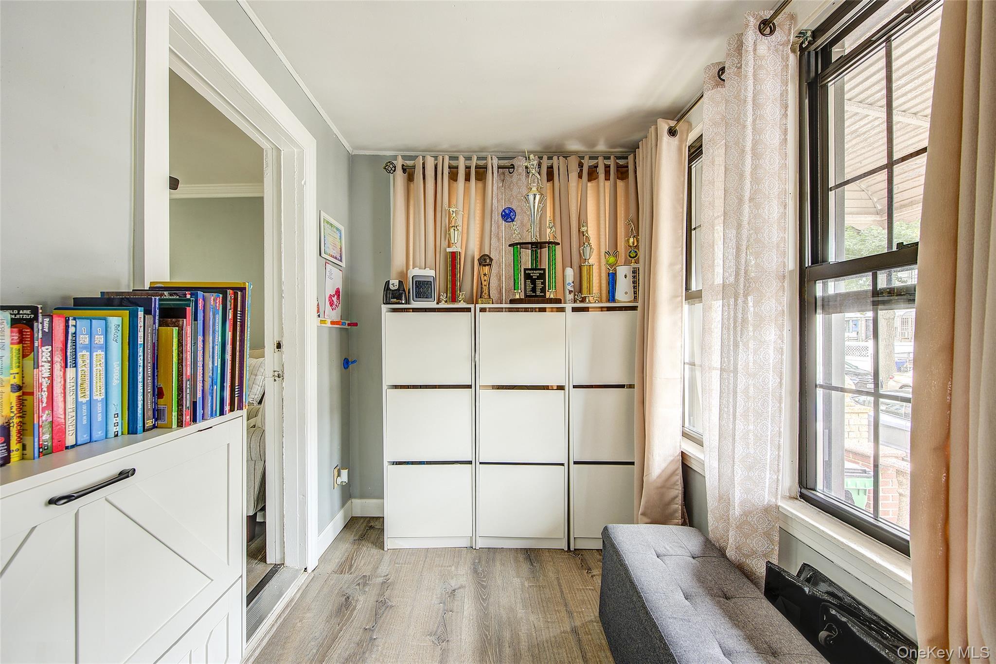 Single Family 95th Avenue Queens, NY 11416, MLS-1056757-2