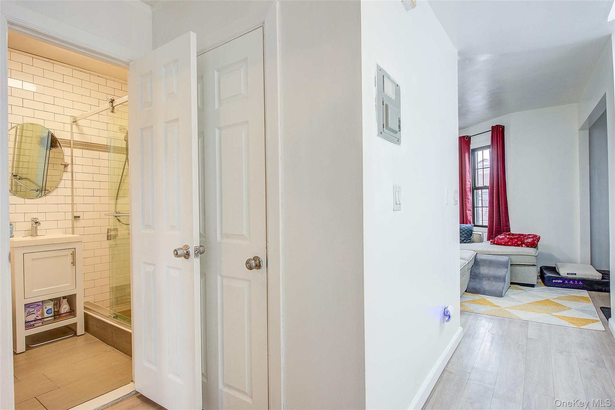 Single Family 95th Avenue Queens, NY 11416, MLS-1056757-20
