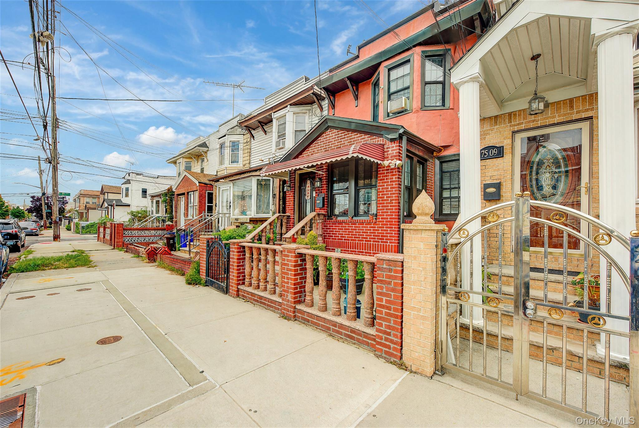 Single Family 95th Avenue Queens, NY 11416, MLS-1056757-30