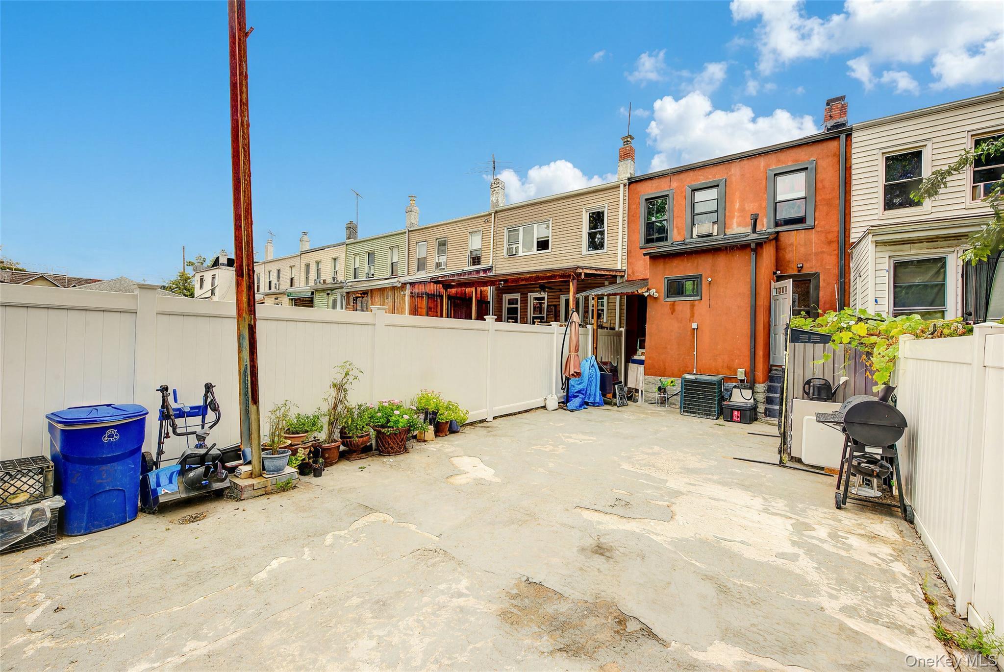 Single Family 95th Avenue  Queens, NY 11416, MLS-1056757-32