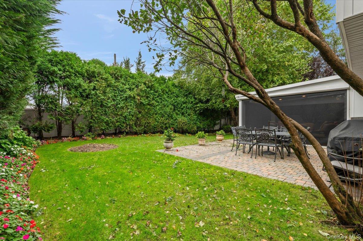 Single Family Jerold Street Nassau County, NY 11803, MLS-1056761-23