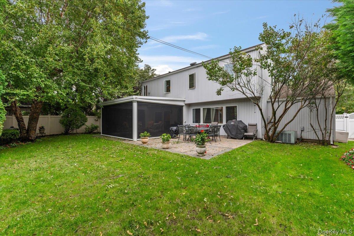 Single Family Jerold Street Nassau County, NY 11803, MLS-1056761-24