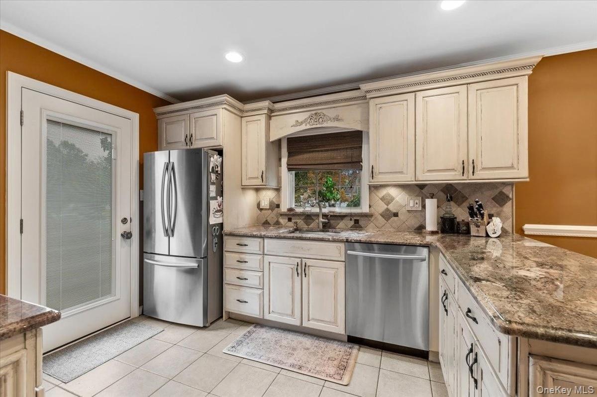 Single Family Jerold Street Nassau County, NY 11803, MLS-1056761-5