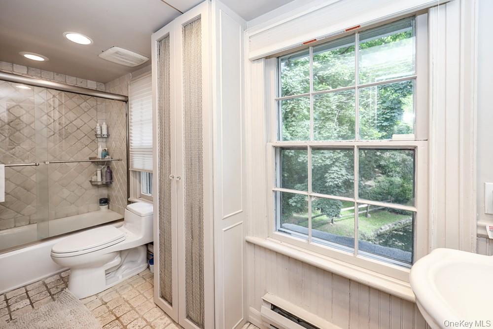 Single Family E Broadway  Nassau County, NY 11576, MLS-1056769-15