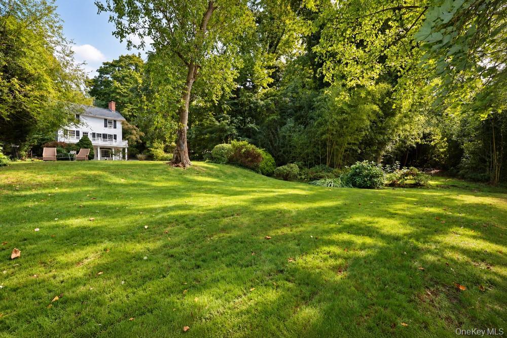 Single Family E Broadway  Nassau County, NY 11576, MLS-1056769-25
