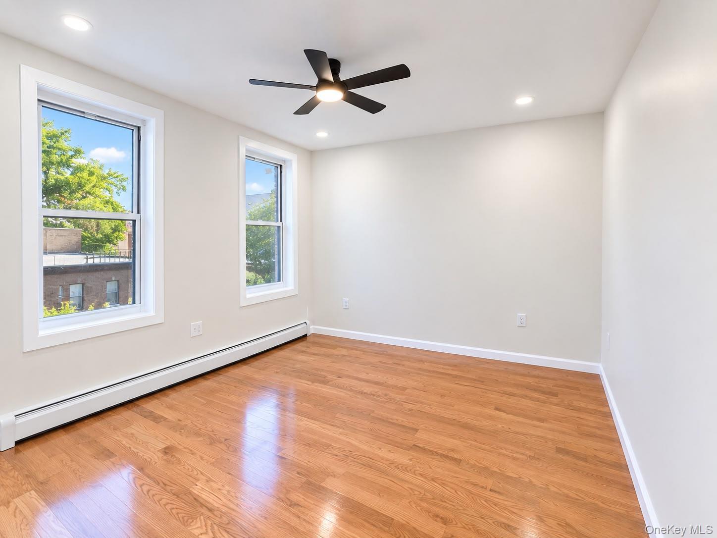 Single Family Leland Avenue Bronx, NY 10473, MLS-1056771-10