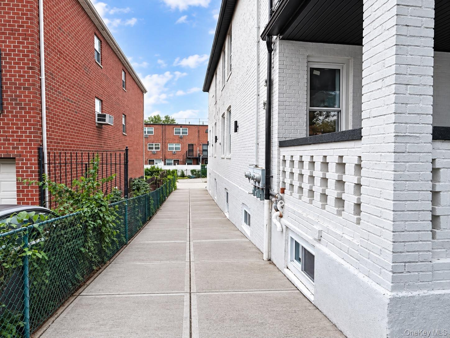 Single Family Leland Avenue Bronx, NY 10473, MLS-1056771-2