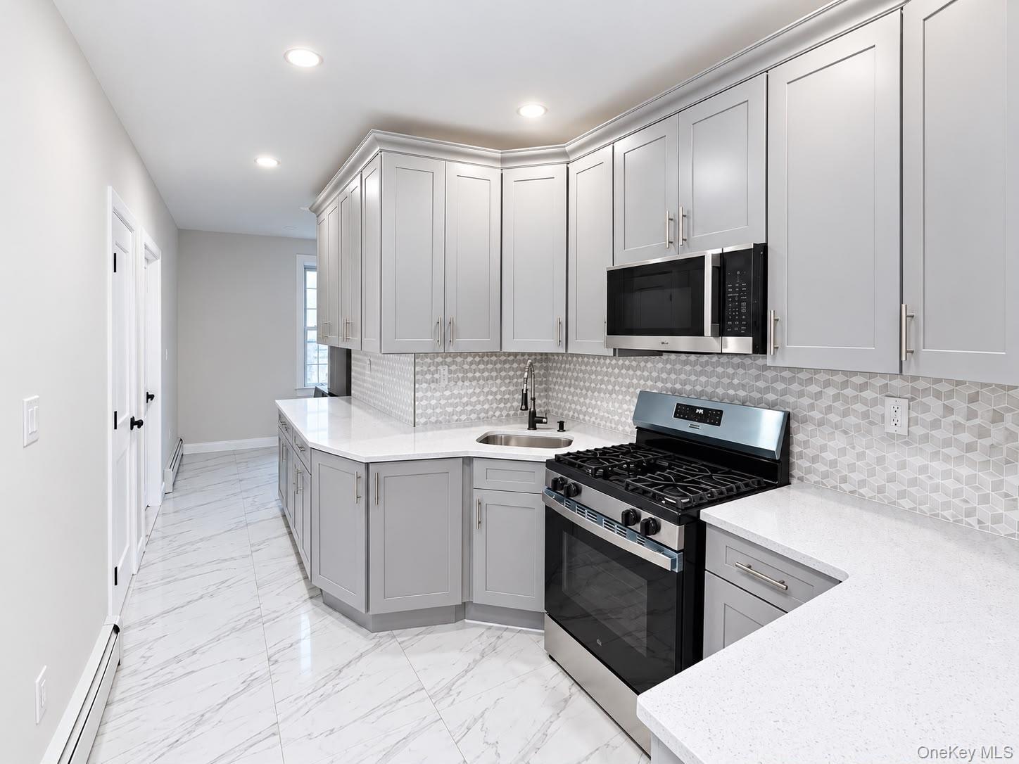 Single Family Leland Avenue Bronx, NY 10473, MLS-1056771-8