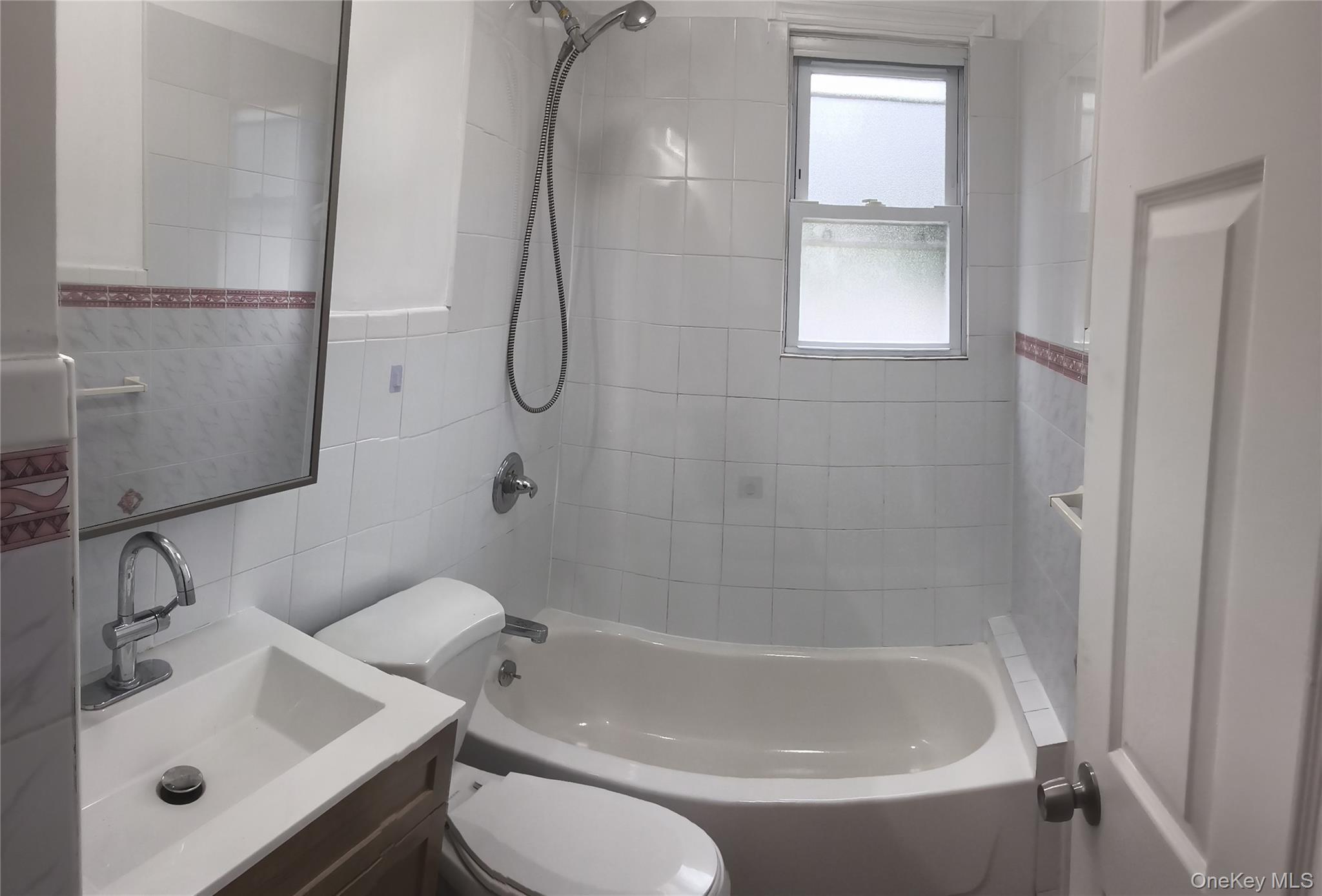 Single Family Bedell Street Queens, NY 11433, MLS-1056805-11