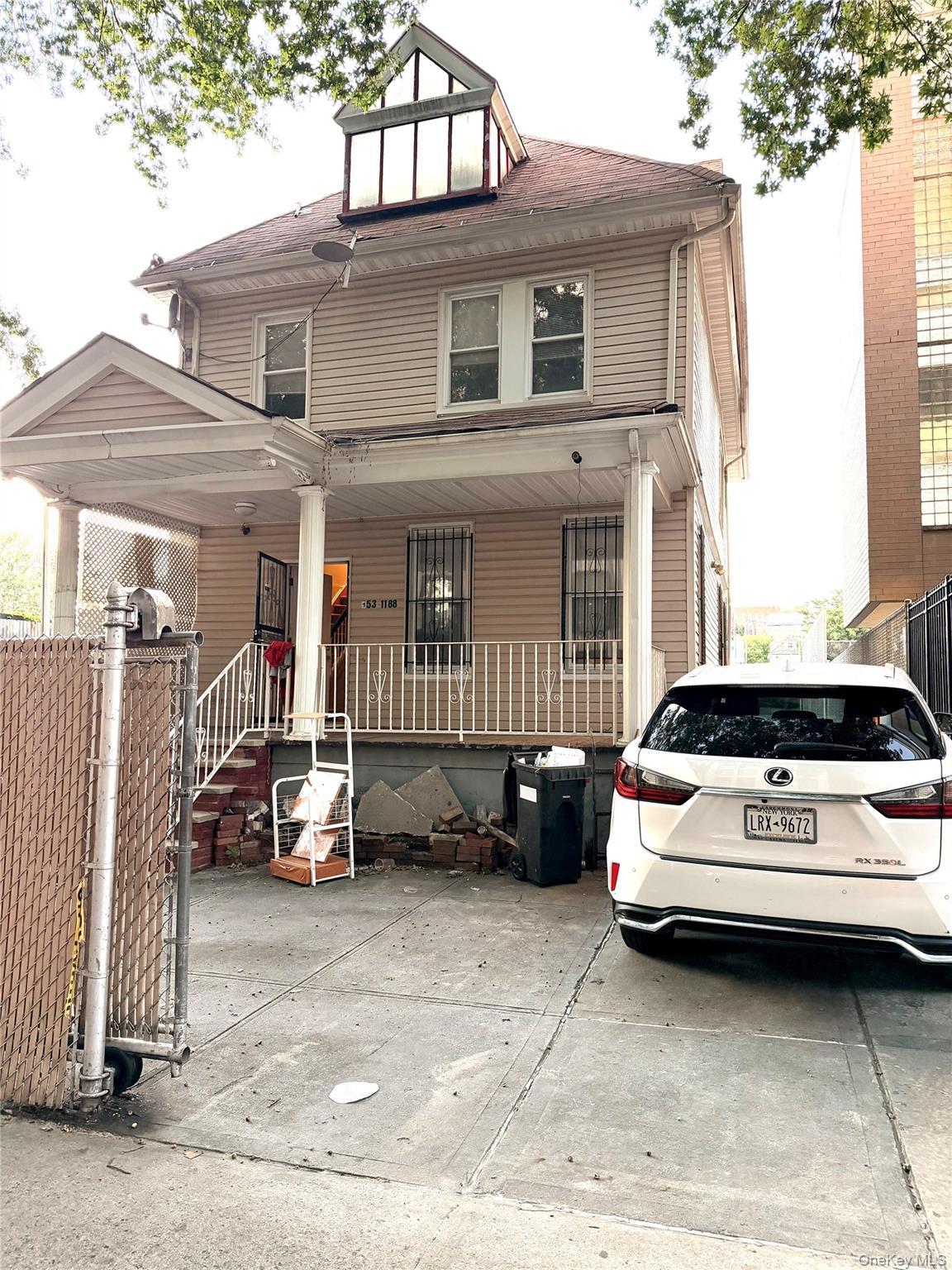 Single Family 88th Avenue  Queens, NY 11432, MLS-1056817-2