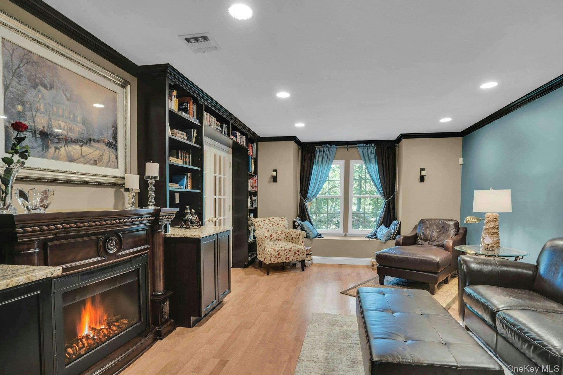 Single Family Stonehurst Lane Suffolk County, NY 11746, MLS-1056818-12