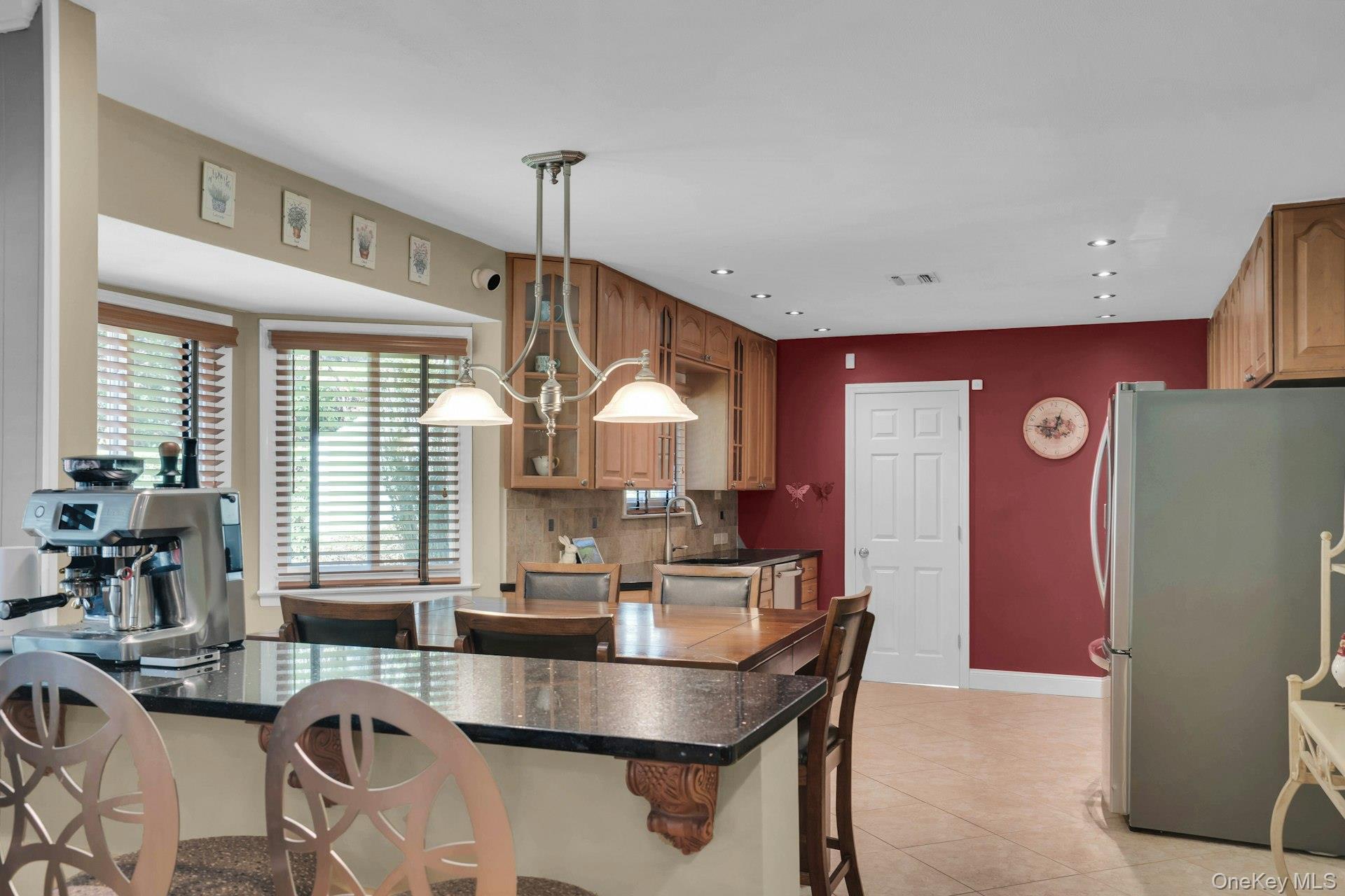 Single Family Stonehurst Lane Suffolk County, NY 11746, MLS-1056818-16
