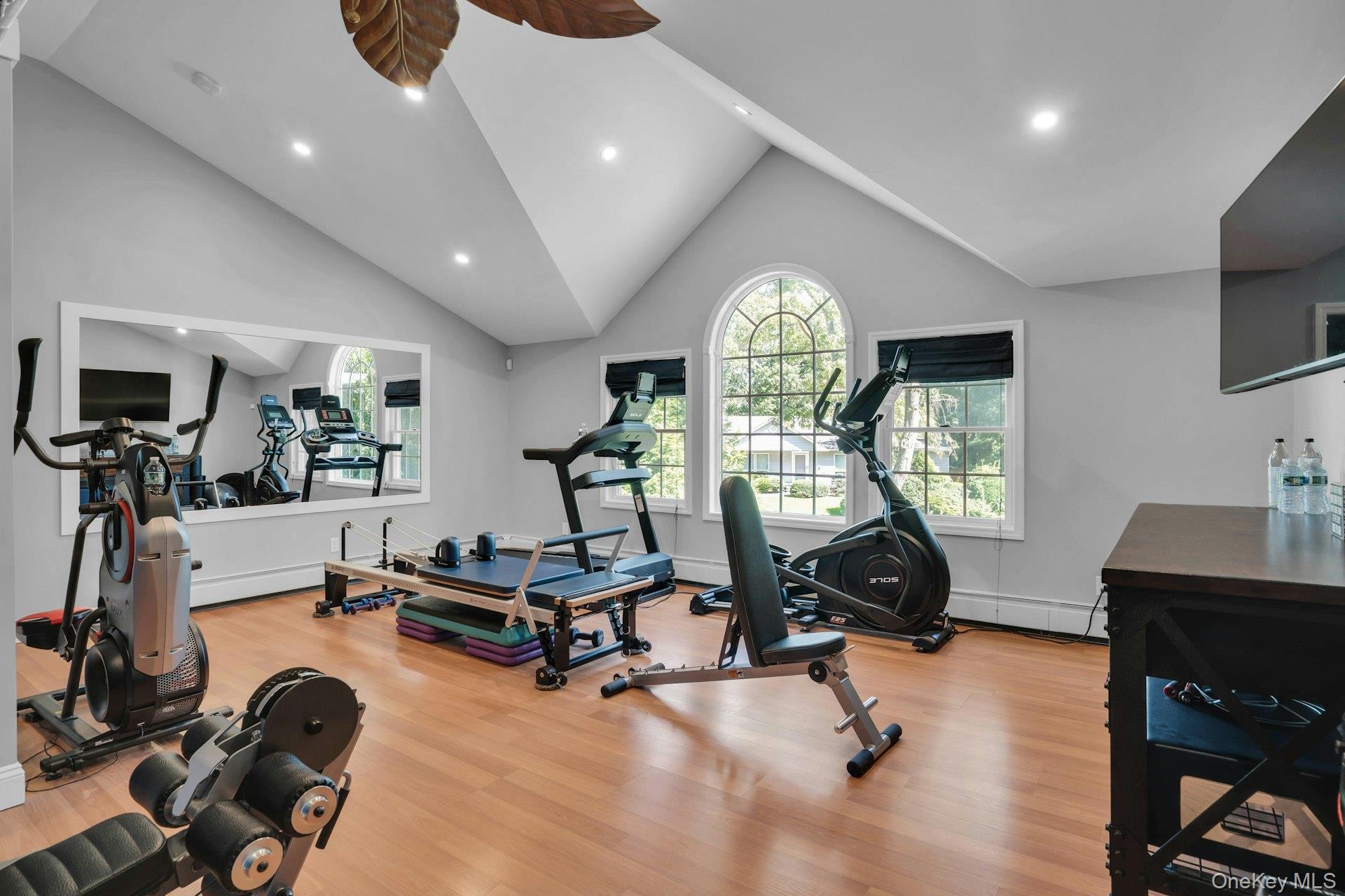 Single Family Stonehurst Lane Suffolk County, NY 11746, MLS-1056818-38