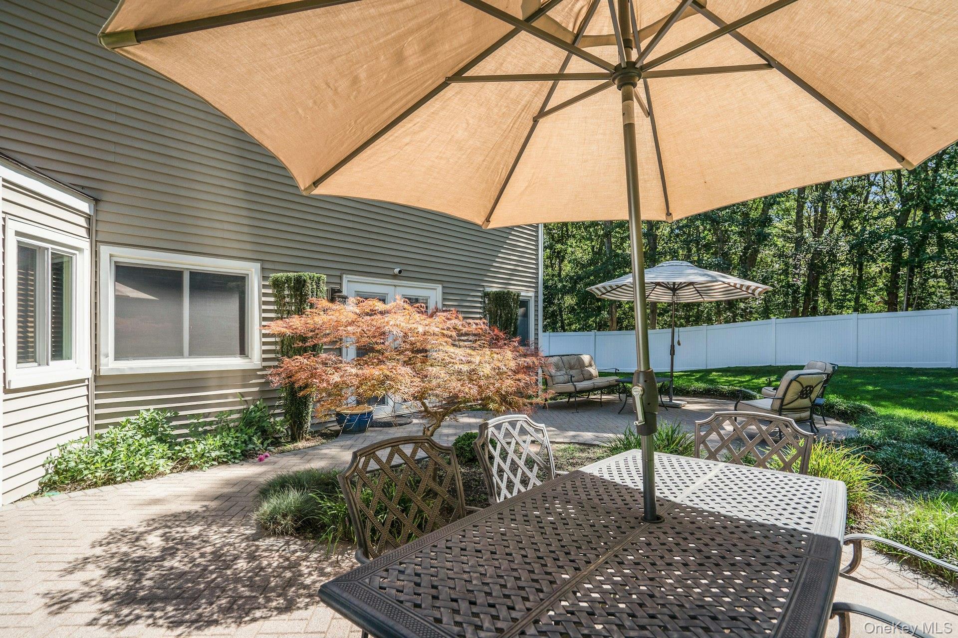 Single Family Stonehurst Lane Suffolk County, NY 11746, MLS-1056818-41