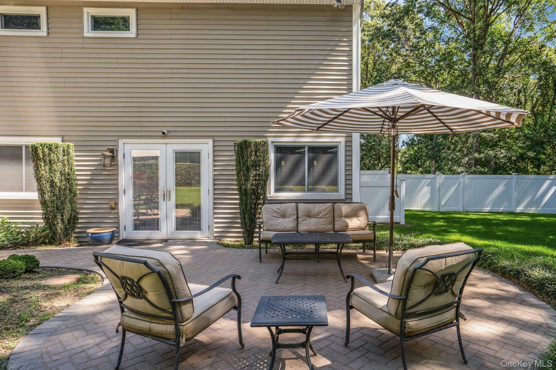 Single Family Stonehurst Lane Suffolk County, NY 11746, MLS-1056818-42