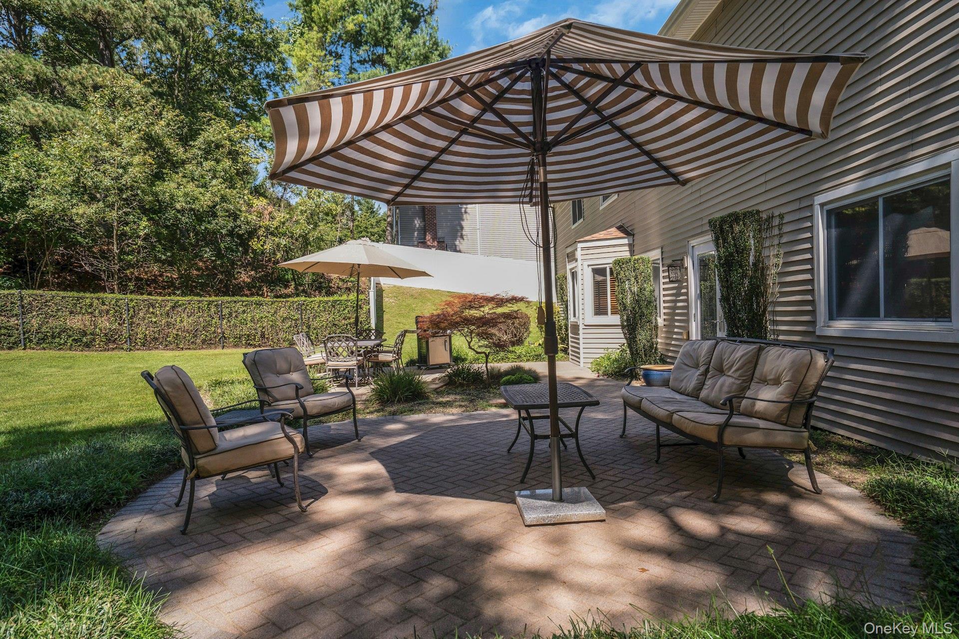 Single Family Stonehurst Lane Suffolk County, NY 11746, MLS-1056818-44