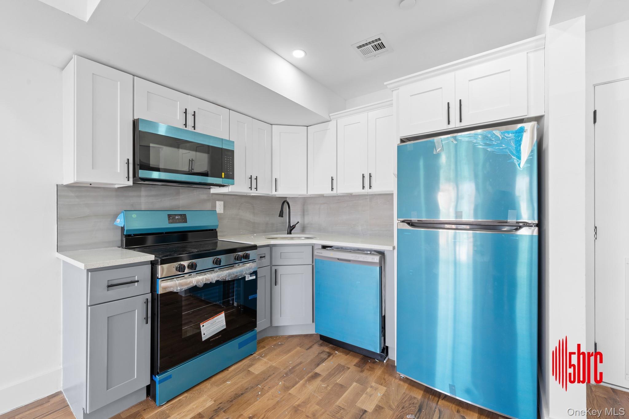 Single Family Blake Avenue Brooklyn, NY 11208, MLS-1056901-3
