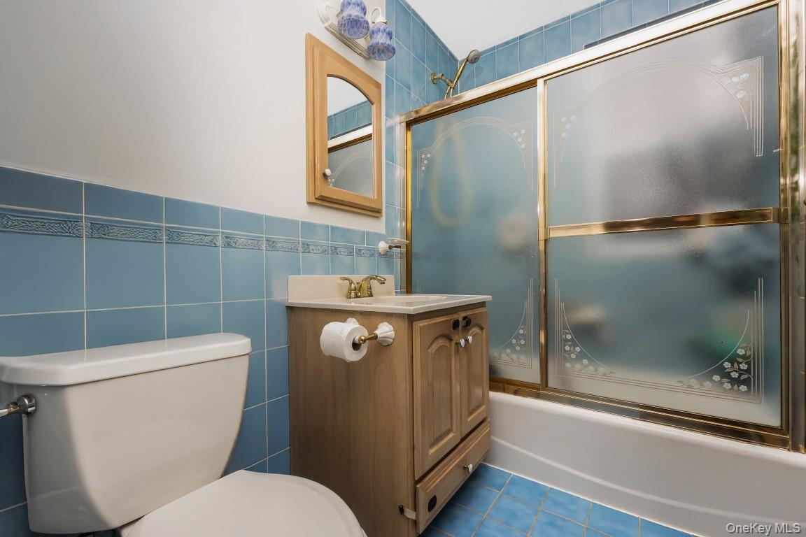 Single Family 79th Lane  Queens, NY 11385, MLS-1056933-19