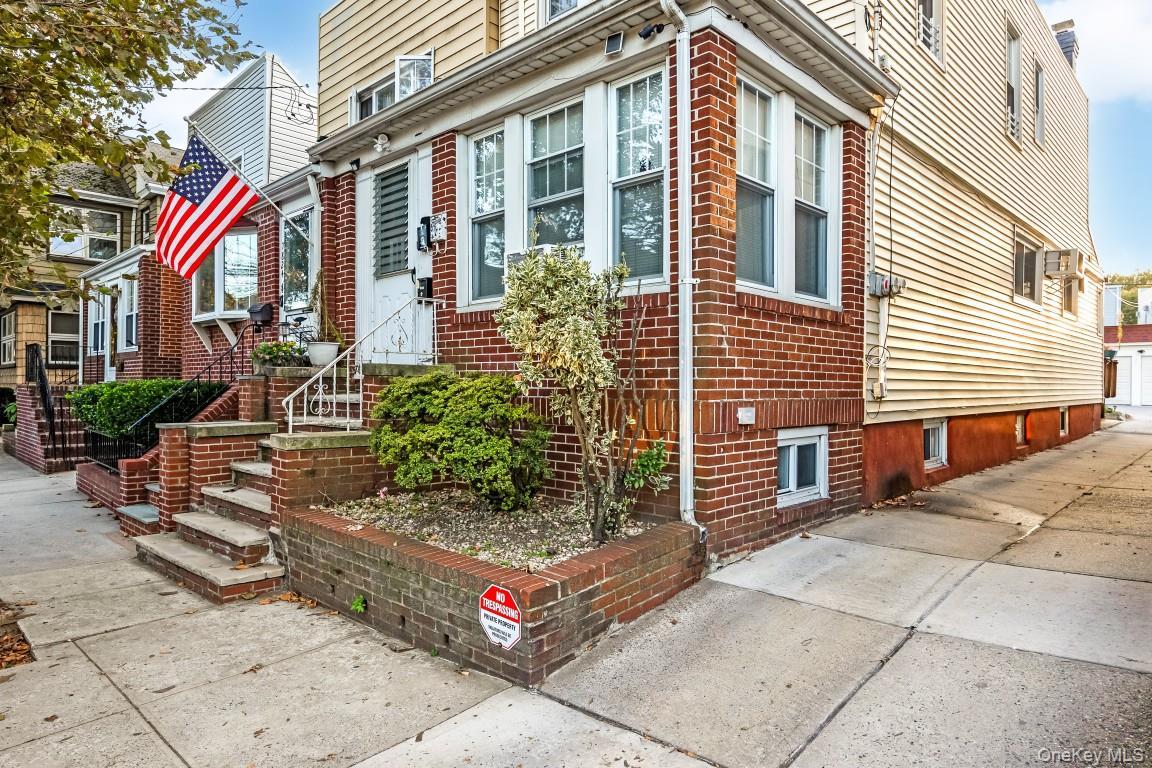 Single Family 79th Lane  Queens, NY 11385, MLS-1056933-2
