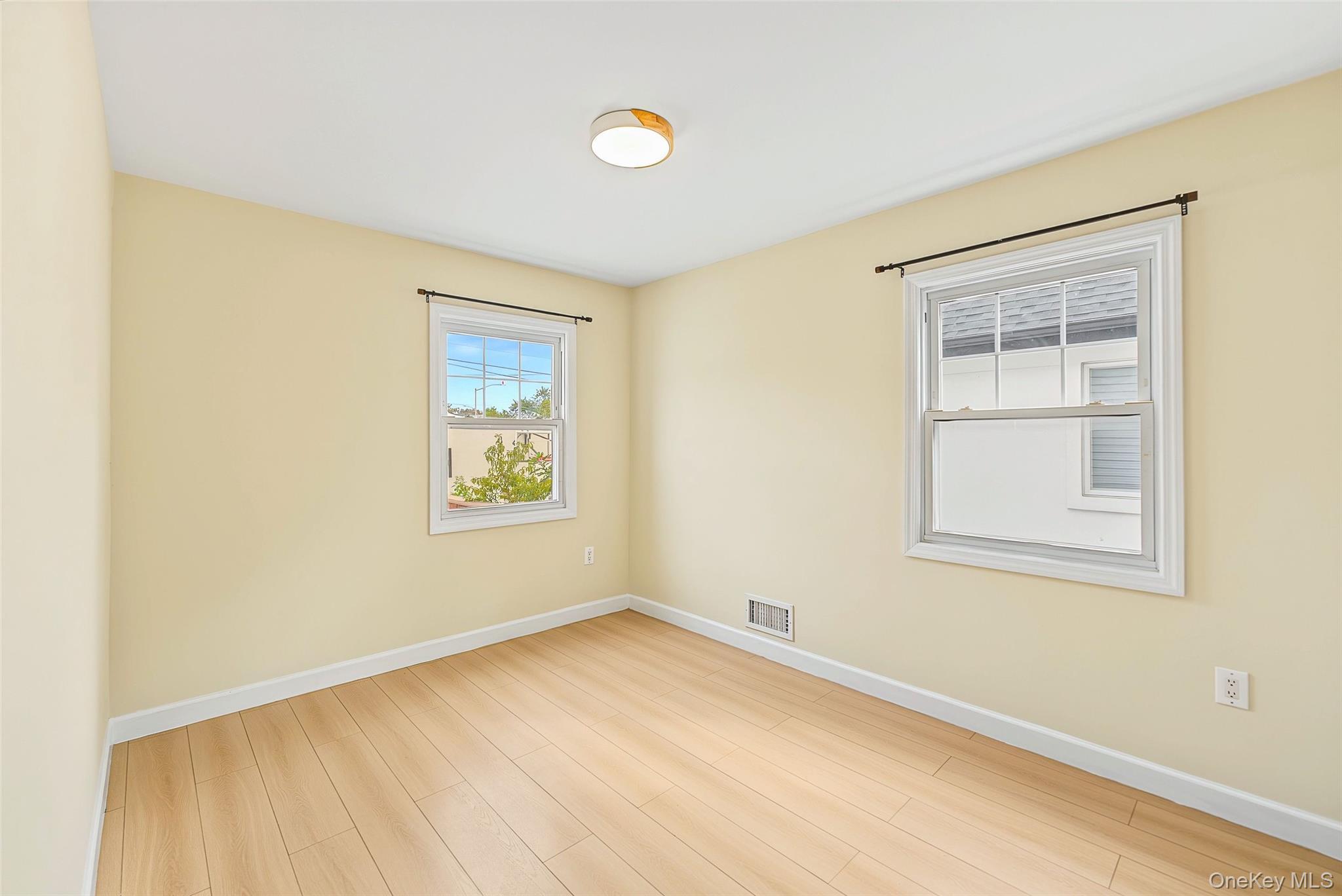 Single Family 20th Avenue  Queens, NY 11357, MLS-1056944-12