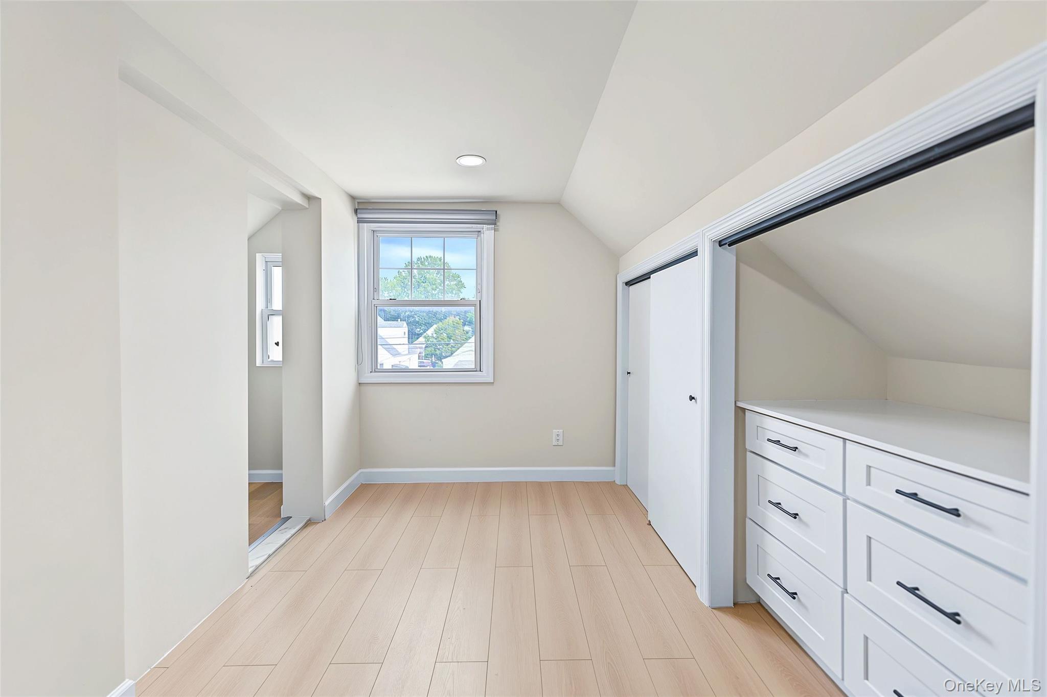 Single Family 20th Avenue  Queens, NY 11357, MLS-1056944-16