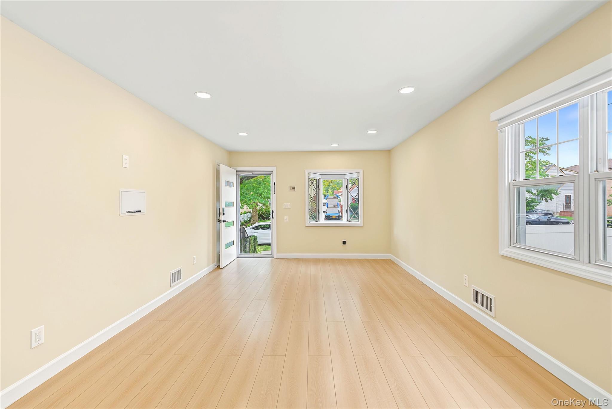 Single Family 20th Avenue  Queens, NY 11357, MLS-1056944-4
