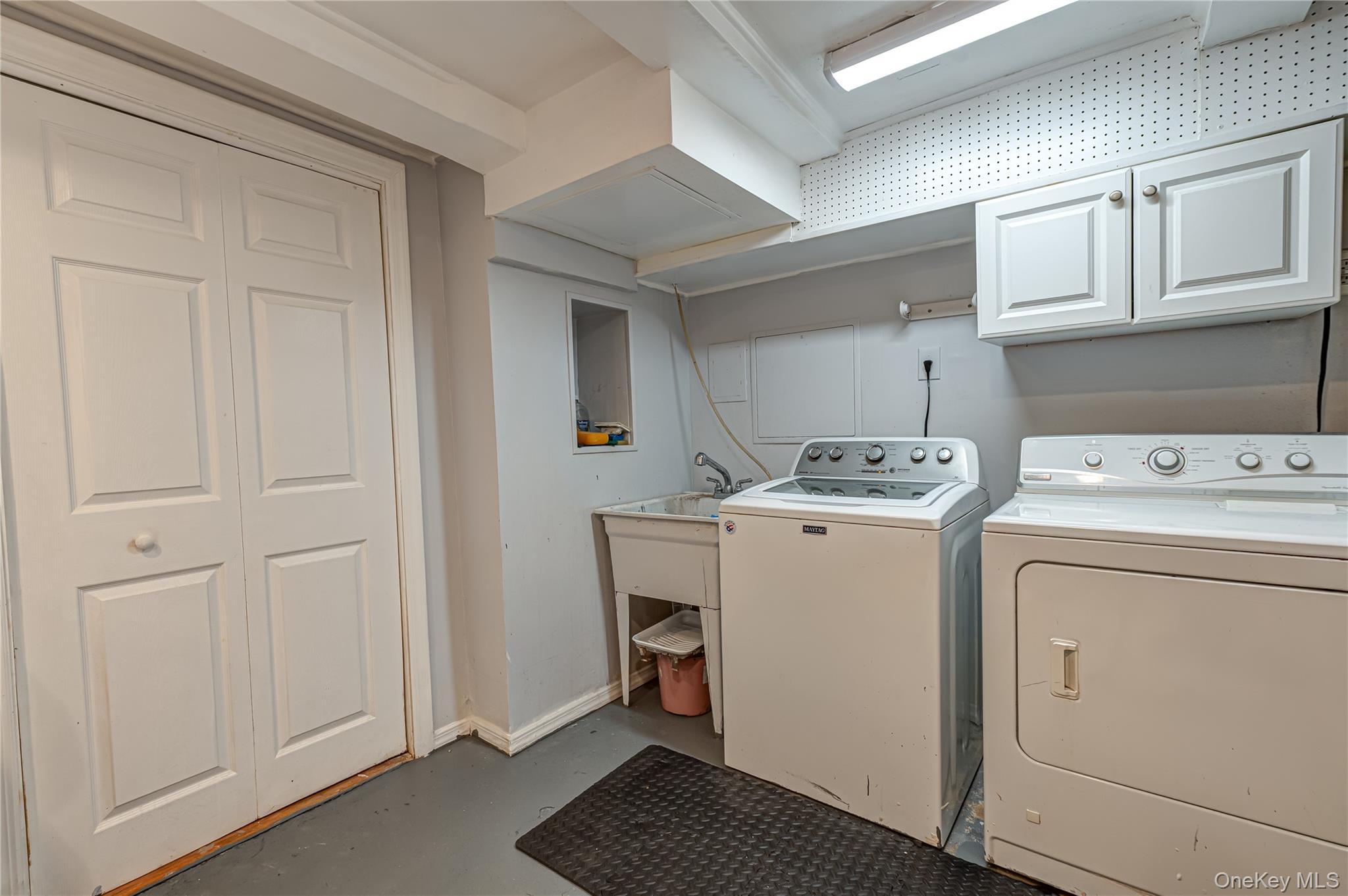 Single Family Evon Drive Sw Nassau County, NY 11791, MLS-1056960-19