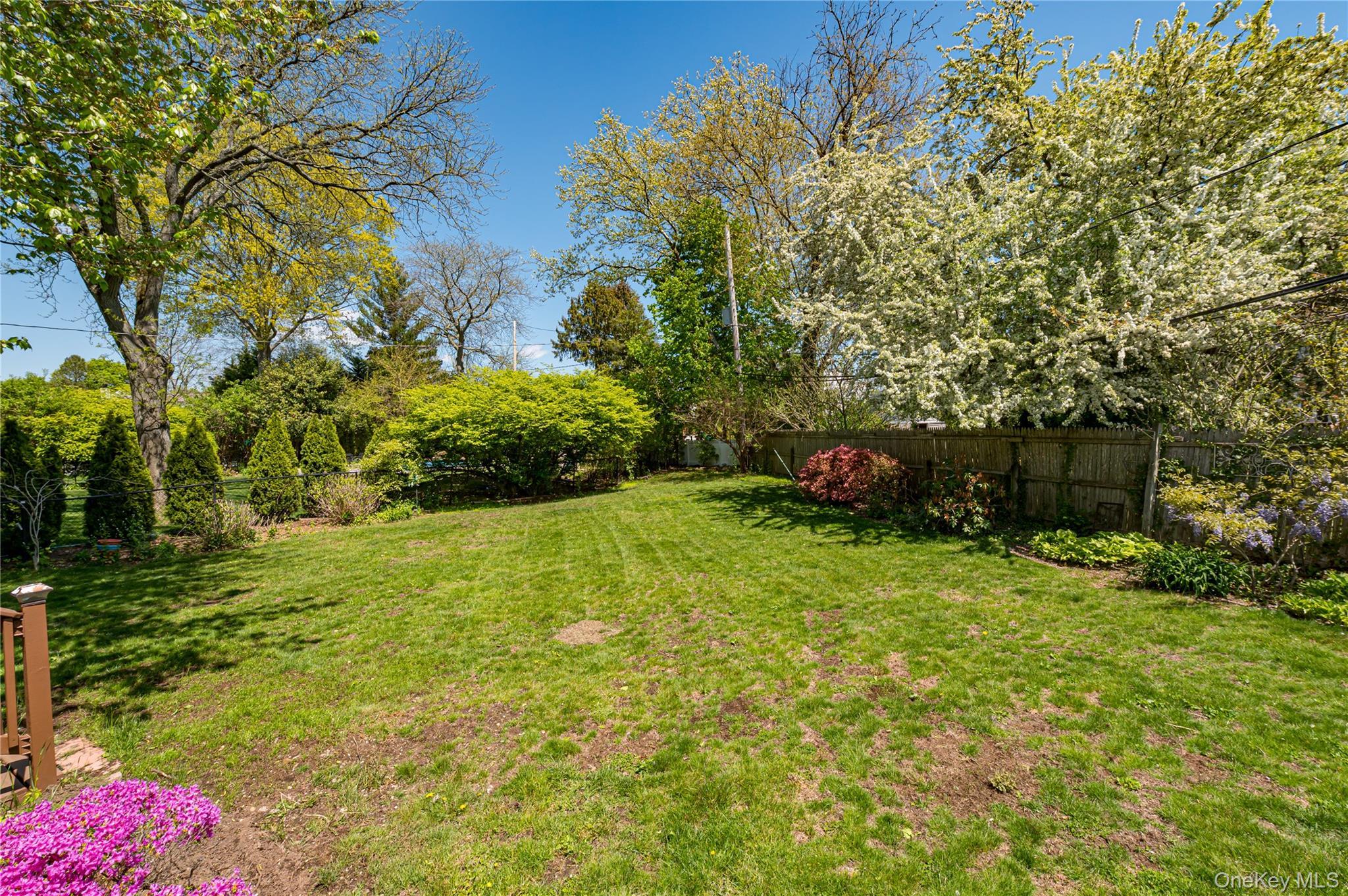 Single Family Evon Drive Sw Nassau County, NY 11791, MLS-1056960-22