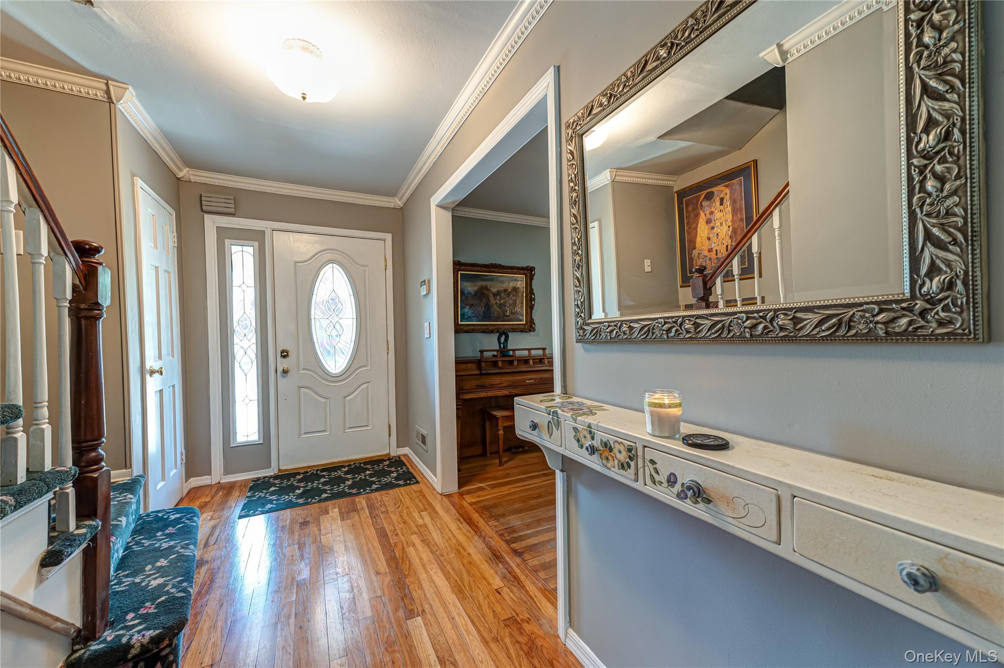 Single Family Evon Drive Sw Nassau County, NY 11791, MLS-1056960-3