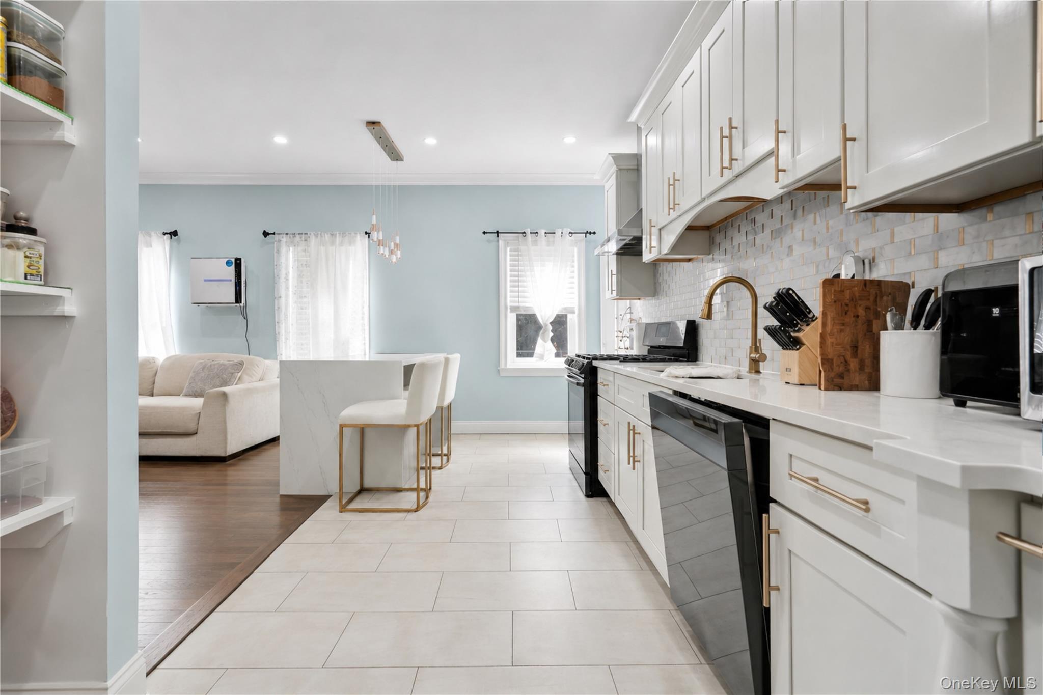 Single Family 107th Street Queens, NY 11416, MLS-1056985-15