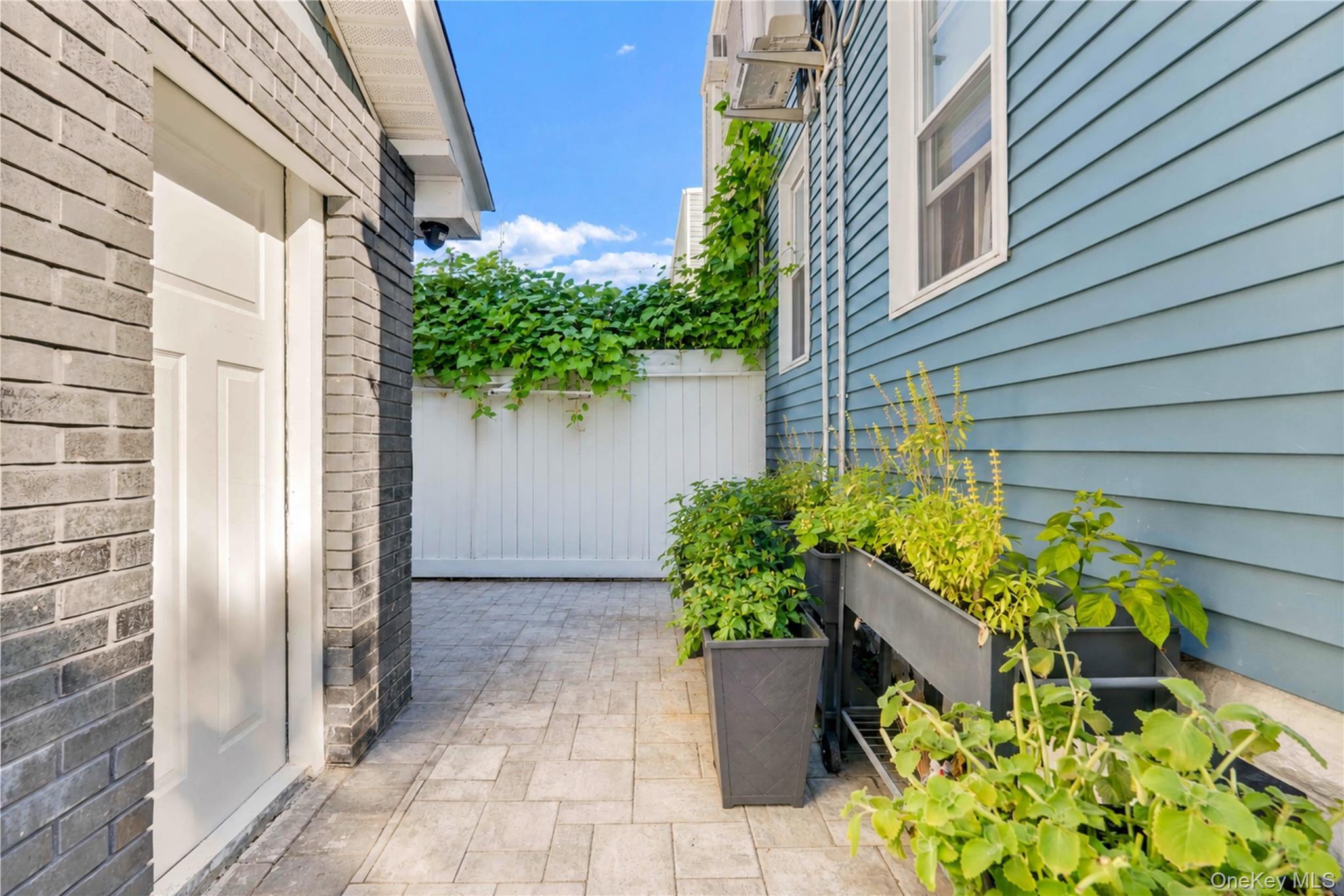 Single Family 107th Street Queens, NY 11416, MLS-1056985-19