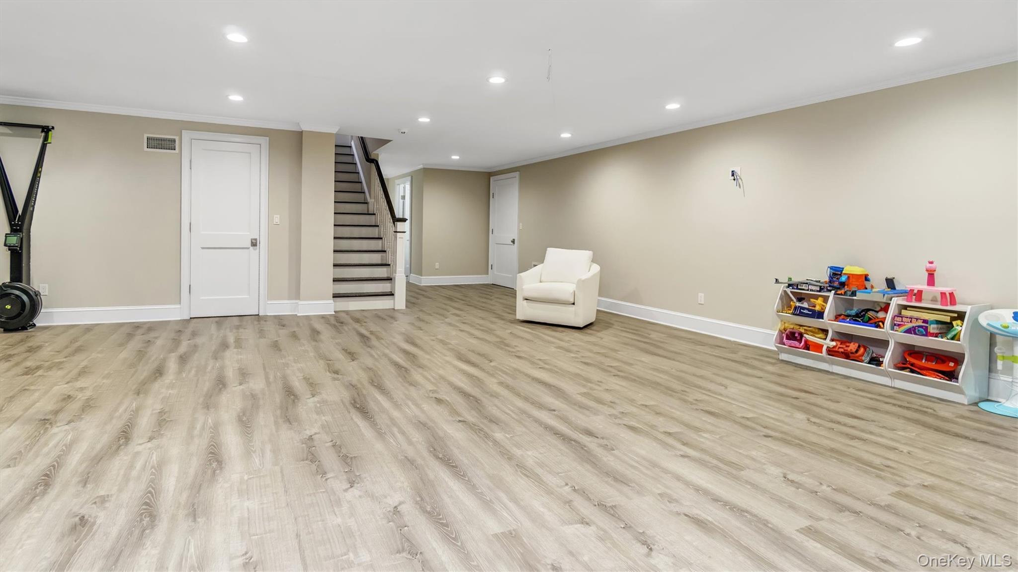 Single Family Wood Lane Nassau County, NY 11560, MLS-1057004-17