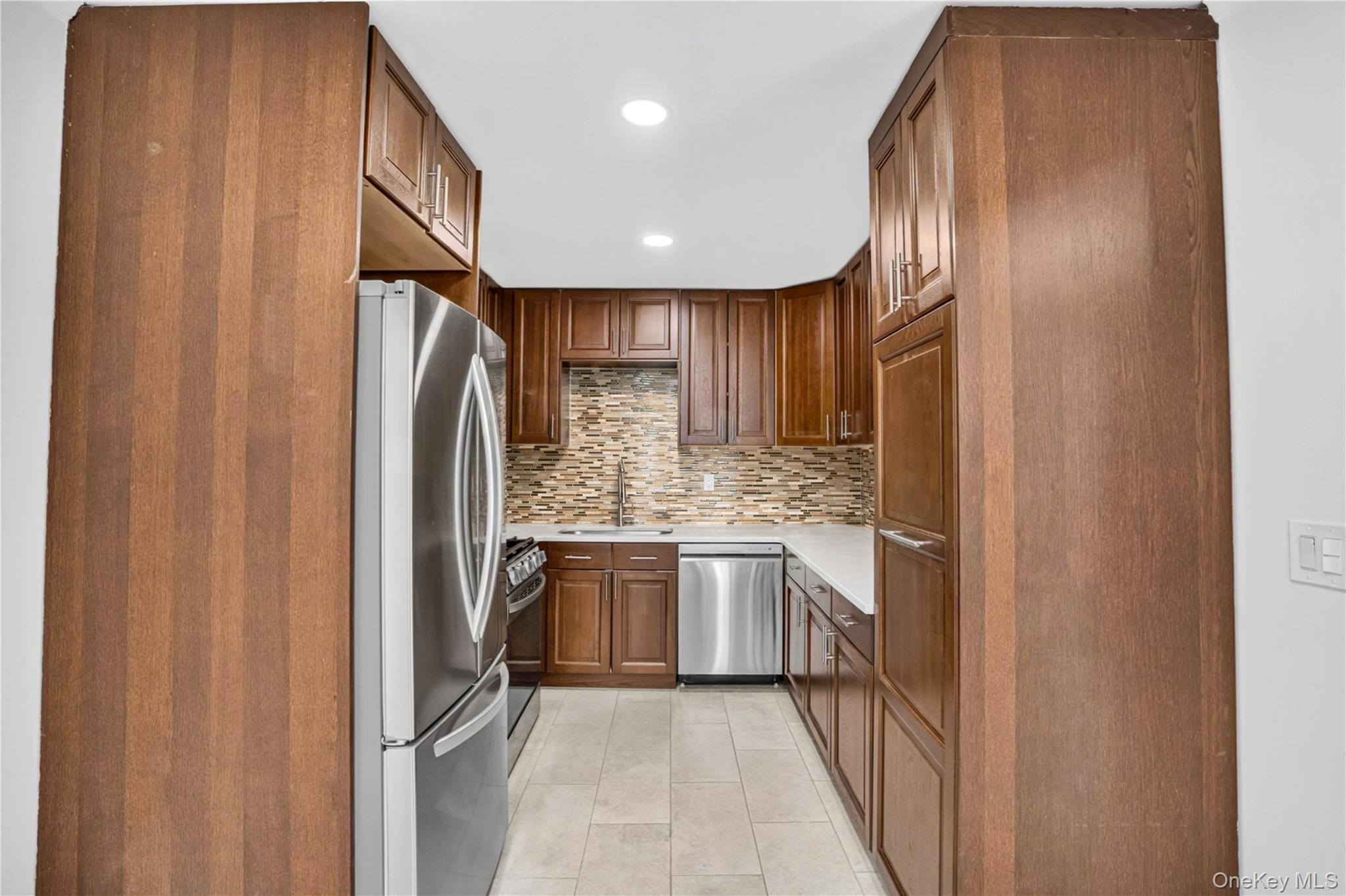 Single Family Vanderveer Street  Queens, NY 11427, MLS-1057015-14