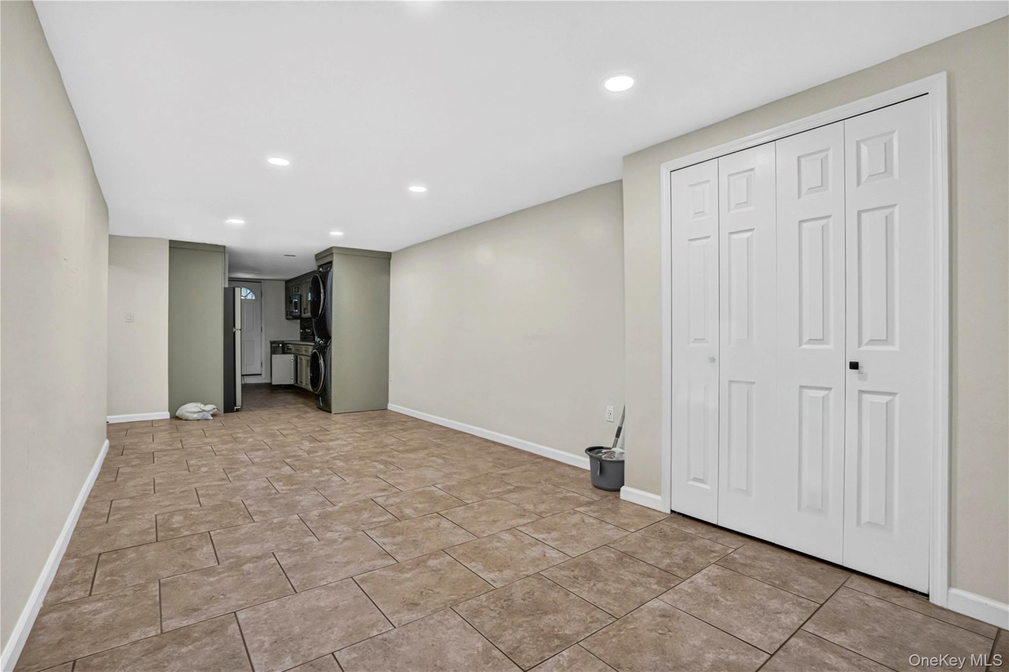 Single Family Vanderveer Street  Queens, NY 11427, MLS-1057015-19