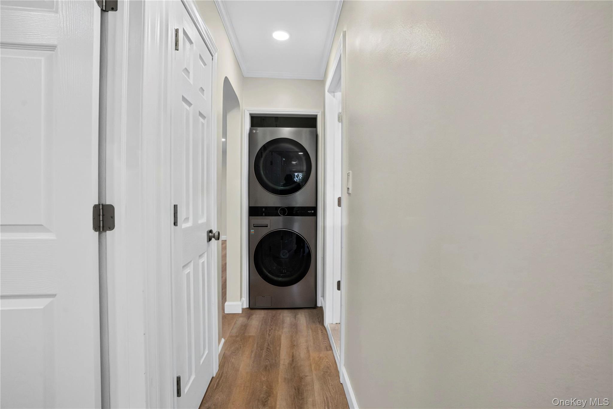 Single Family Vanderveer Street  Queens, NY 11427, MLS-1057015-20
