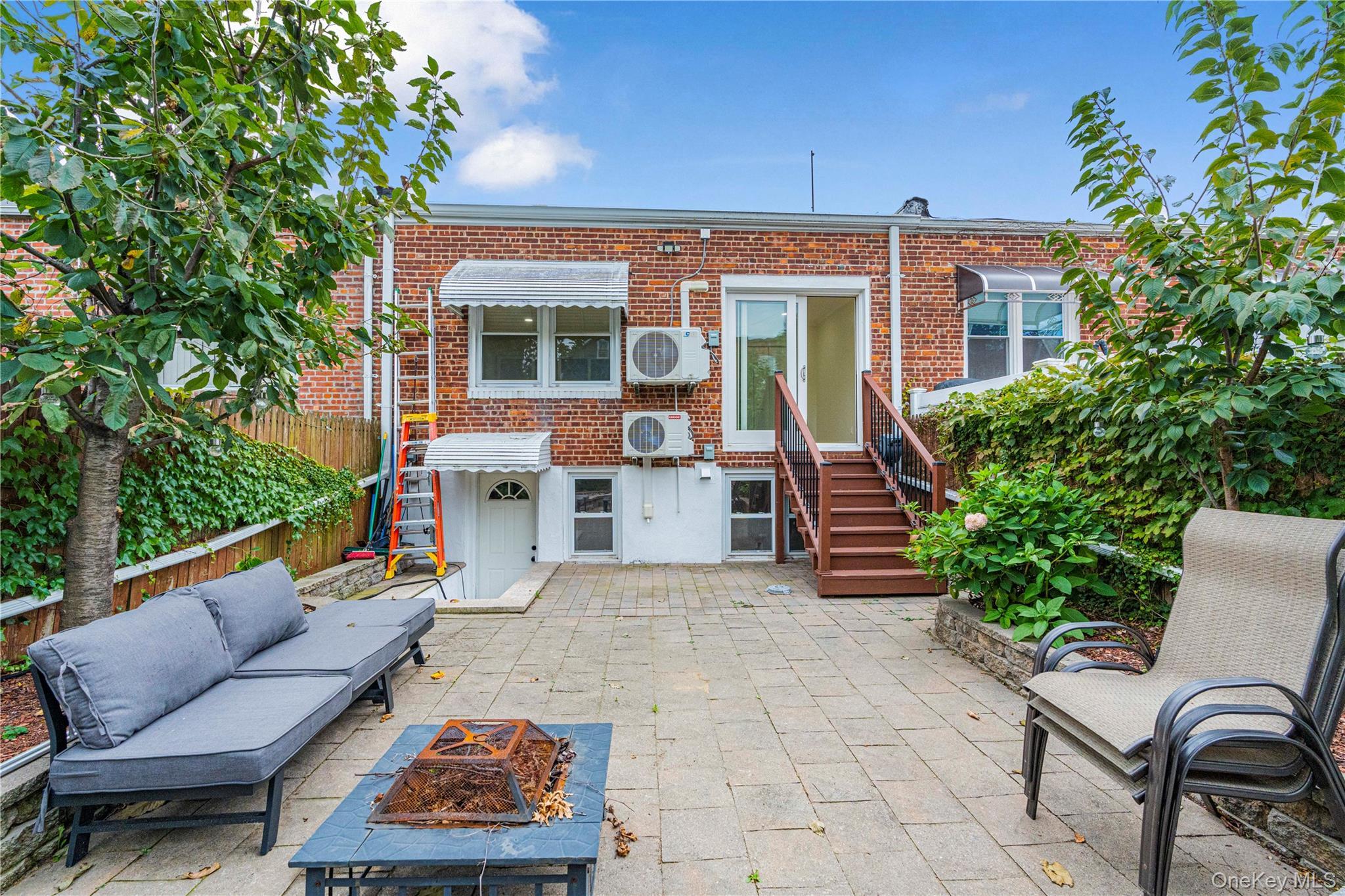 Single Family Vanderveer Street  Queens, NY 11427, MLS-1057015-21