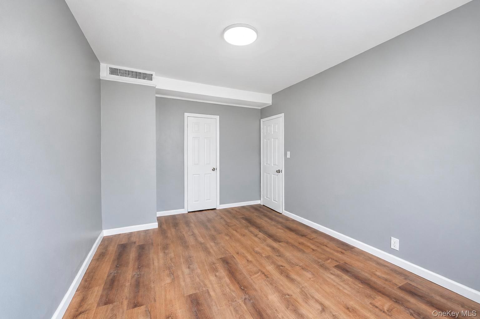 Single Family 85th Street  Queens, NY 11370, MLS-1057018-16