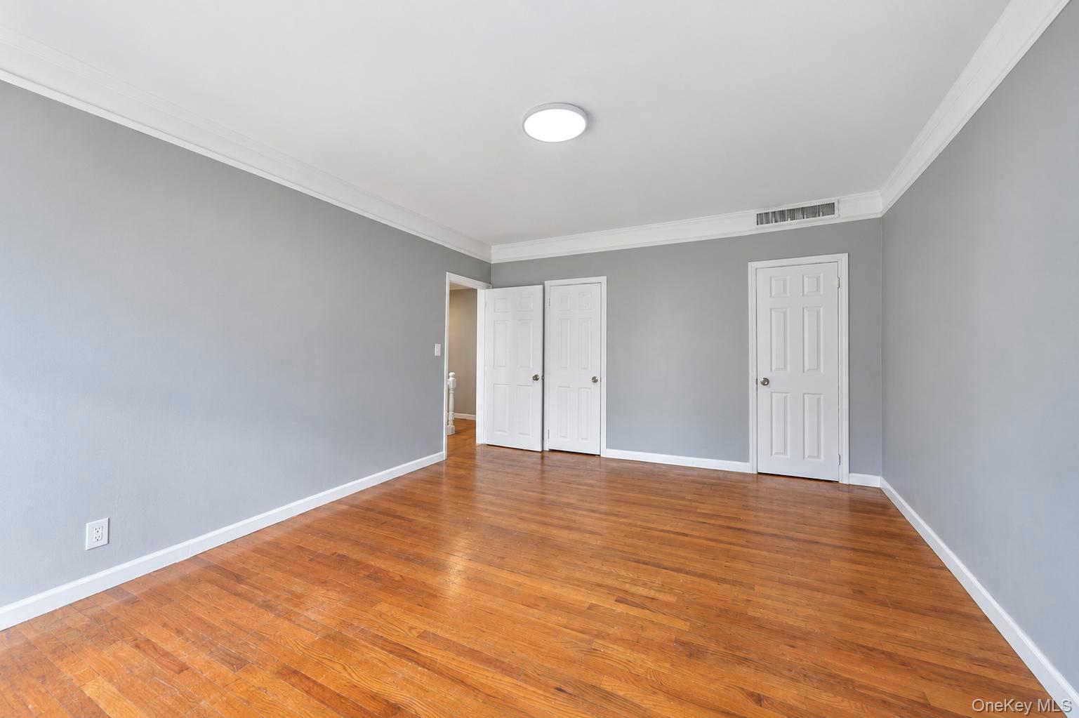 Single Family 85th Street  Queens, NY 11370, MLS-1057018-17