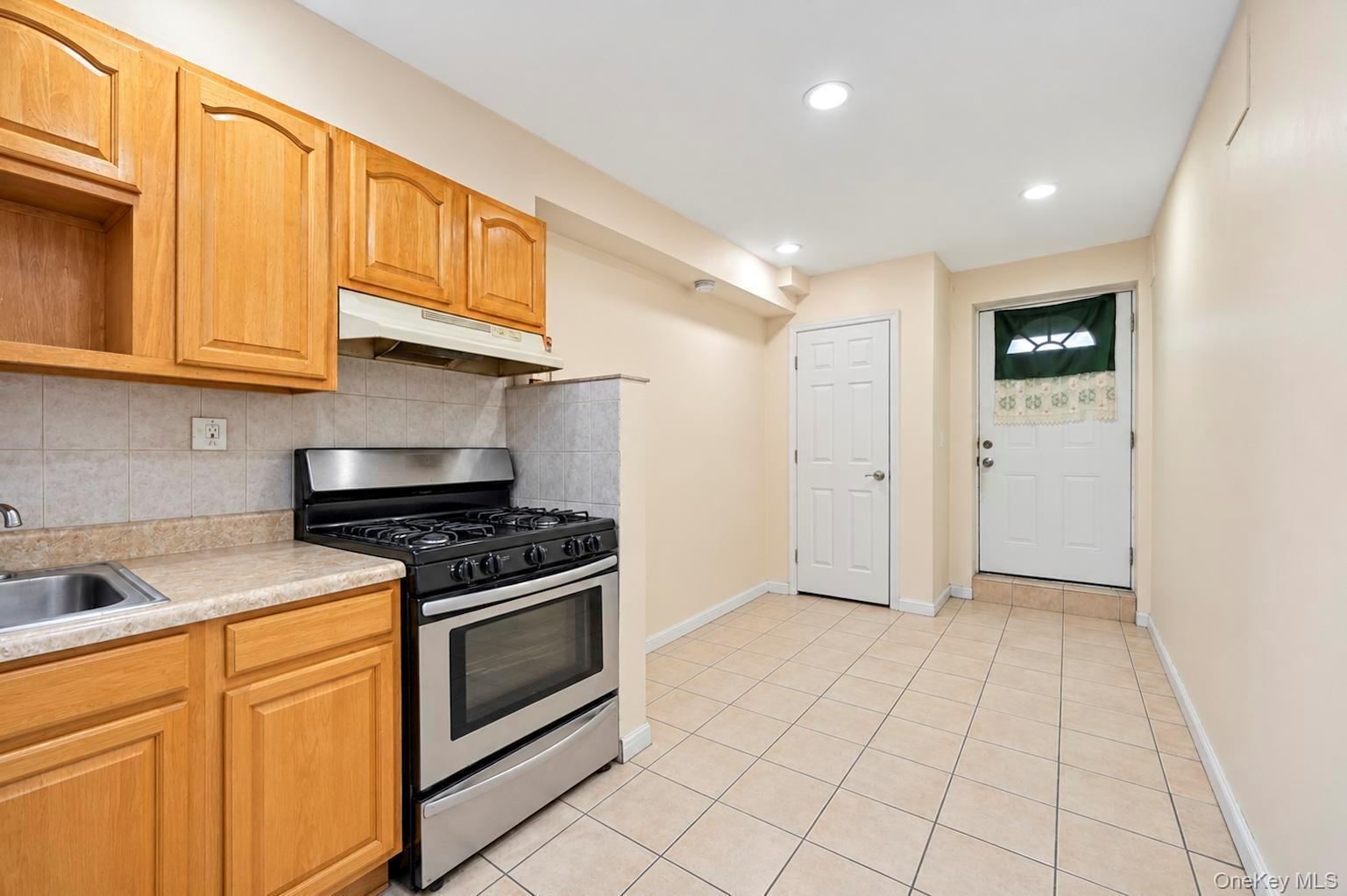 Single Family 85th Street  Queens, NY 11370, MLS-1057018-20