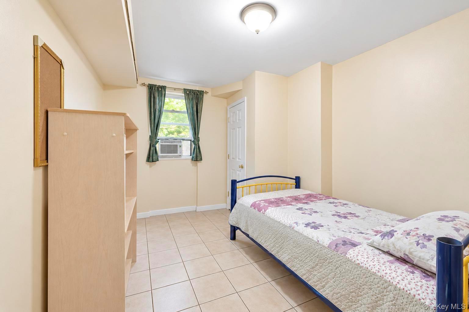 Single Family 85th Street  Queens, NY 11370, MLS-1057018-22