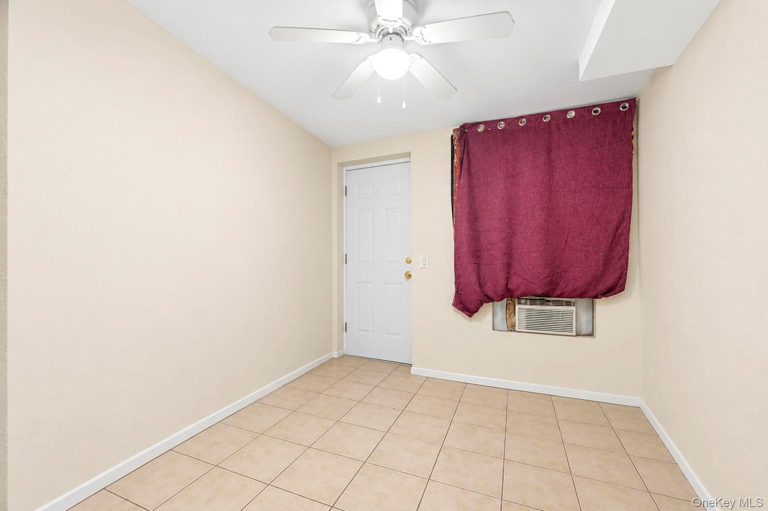 Single Family 85th Street  Queens, NY 11370, MLS-1057018-26