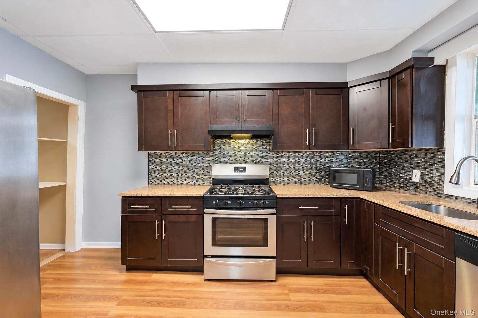 Single Family 85th Street  Queens, NY 11370, MLS-1057018-4