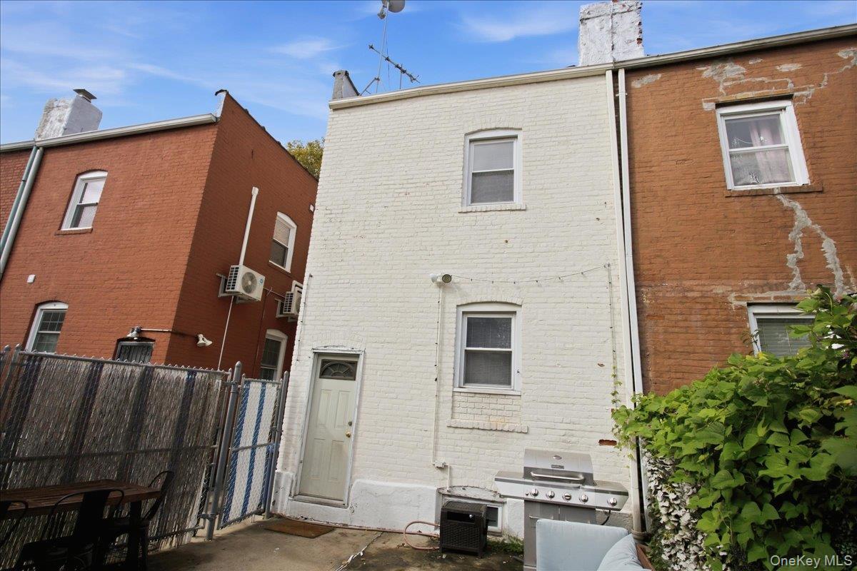 Single Family 83rd Street  Queens, NY 11417, MLS-1057034-22