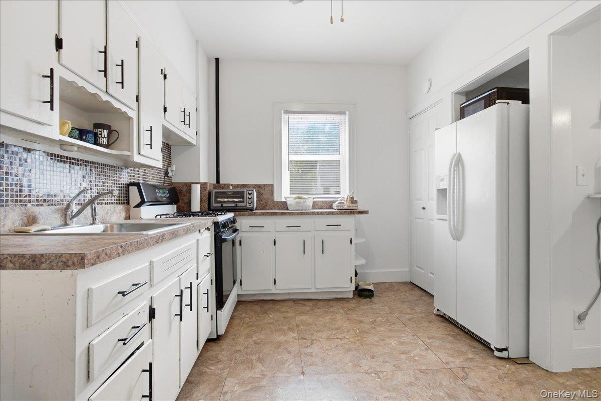 Single Family 83rd Street  Queens, NY 11417, MLS-1057034-8