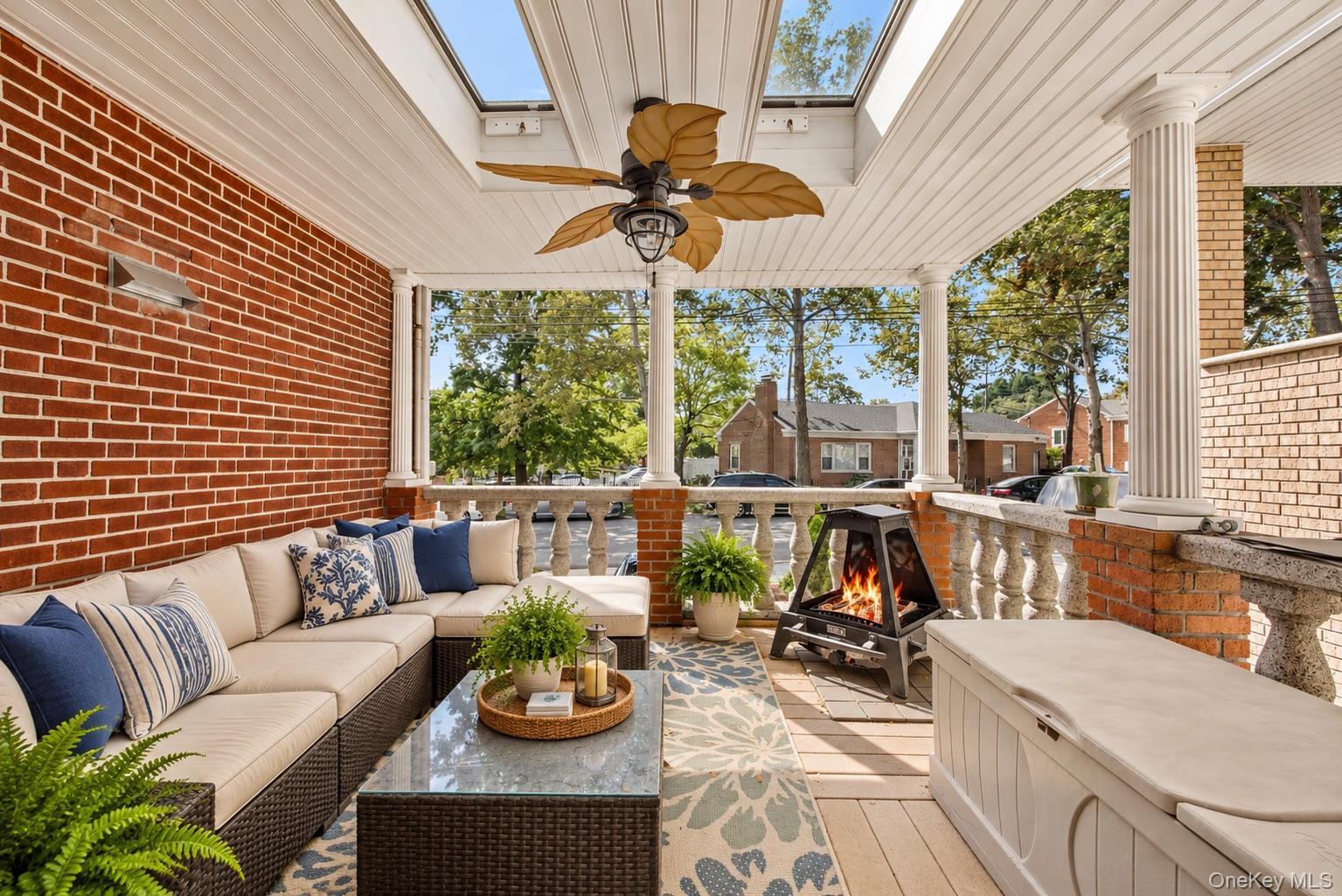 Single Family Van Hoesen Avenue Bronx, NY 10461, MLS-1057036-16