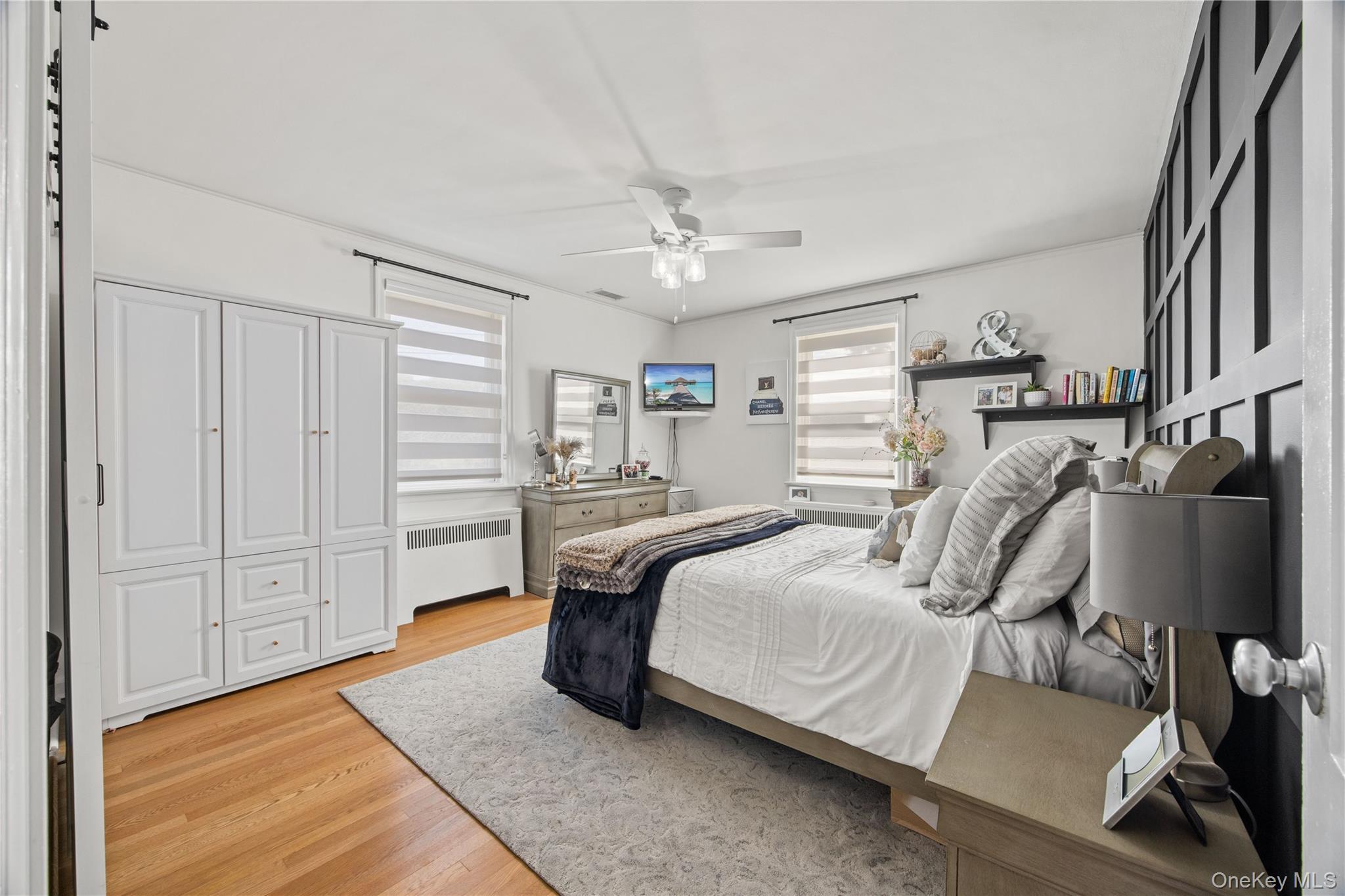Single Family Van Hoesen Avenue Bronx, NY 10461, MLS-1057036-19