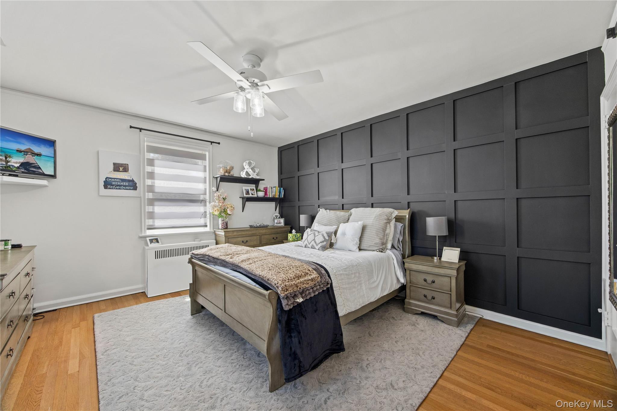 Single Family Van Hoesen Avenue Bronx, NY 10461, MLS-1057036-20