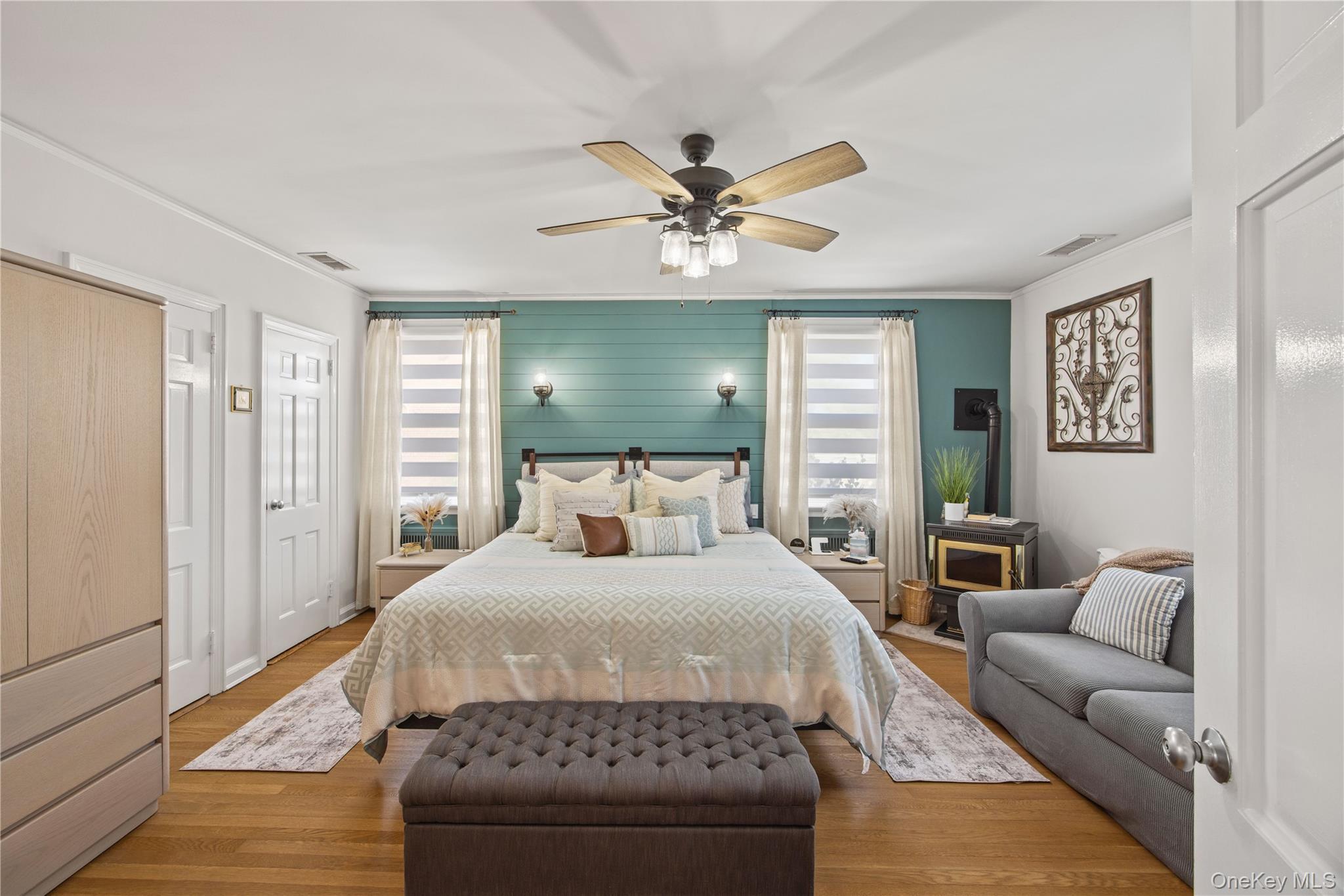Single Family Van Hoesen Avenue Bronx, NY 10461, MLS-1057036-23
