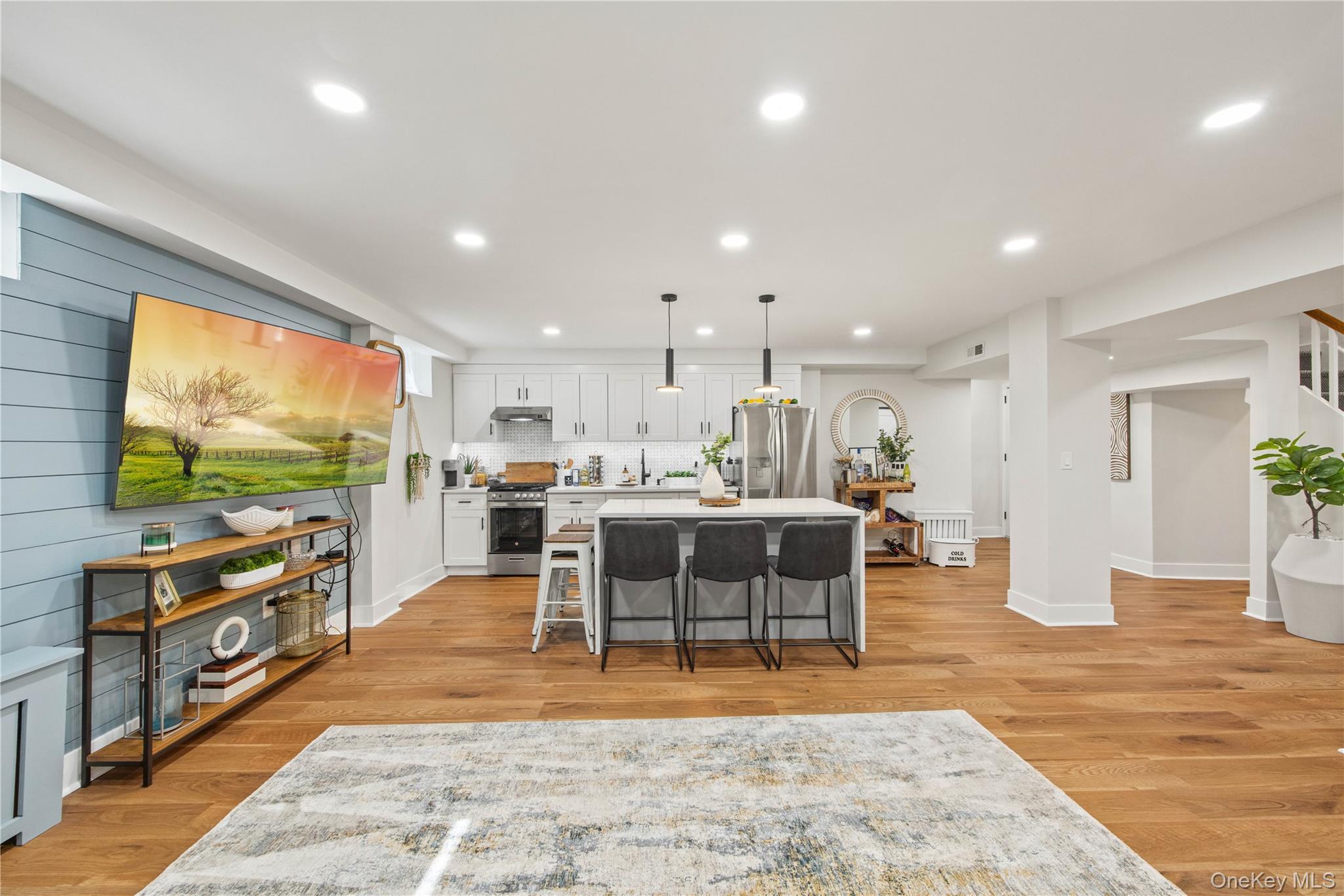 Single Family Van Hoesen Avenue Bronx, NY 10461, MLS-1057036-29